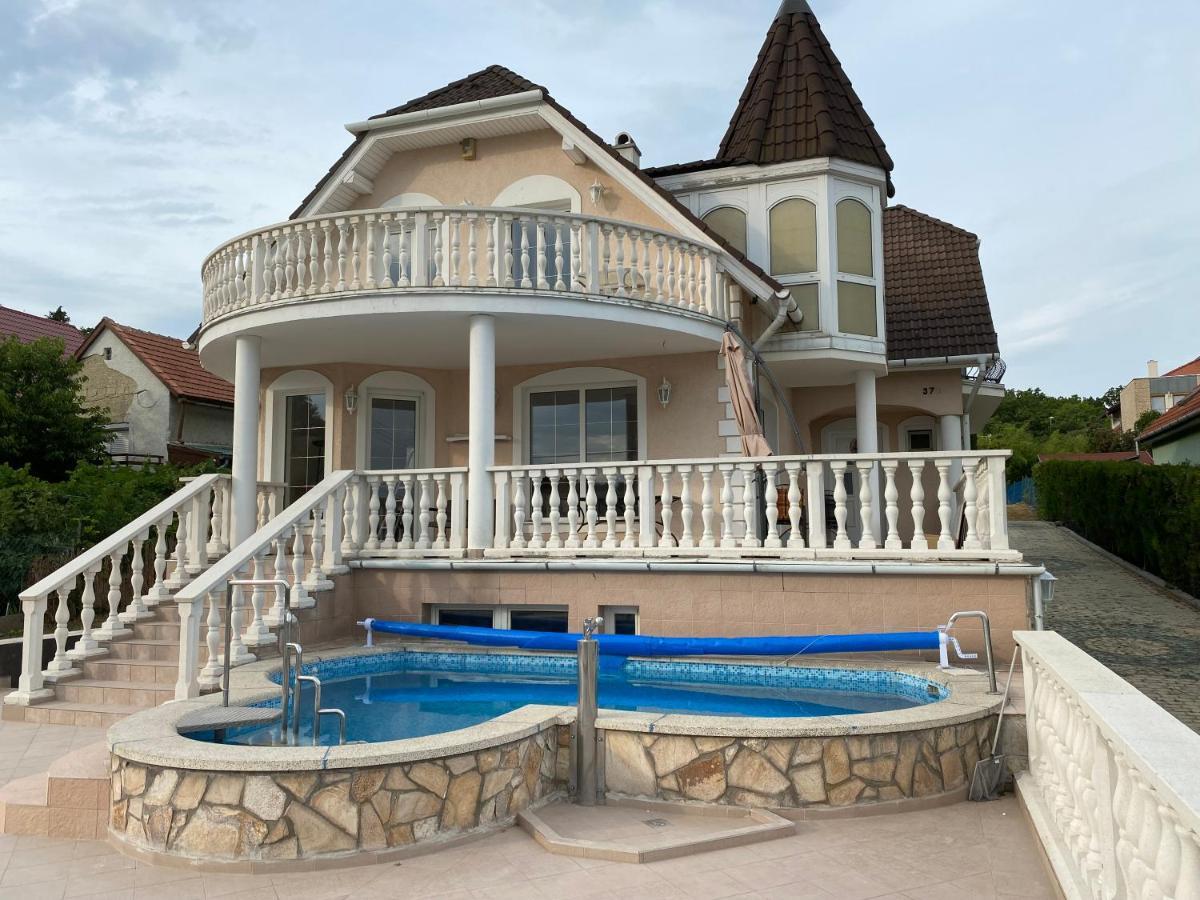 A- Villa Balatonfured Exterior photo