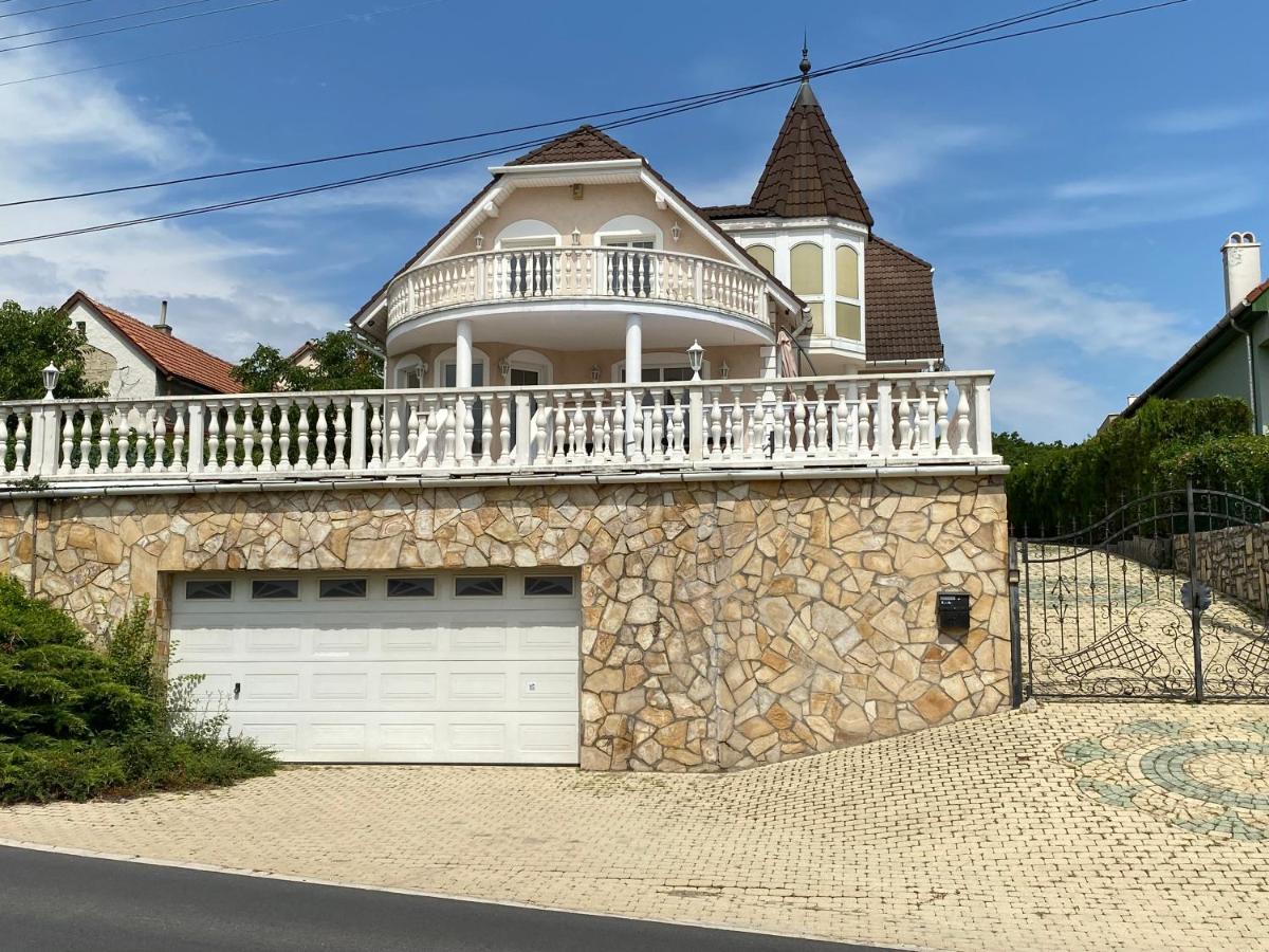 A- Villa Balatonfured Exterior photo